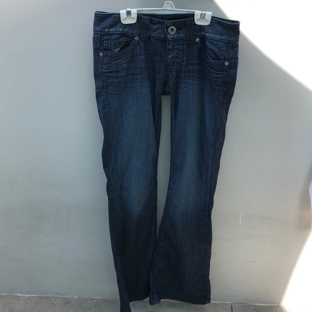 ☀️ Guess Flare Leg Jeans | 28